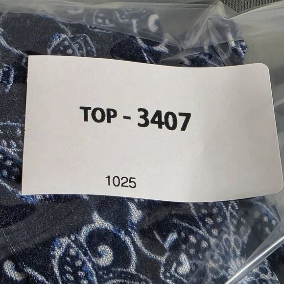 Maurices Navy Boho Print Crochet Trim Tank Top Size XL - Picture 7 of 7